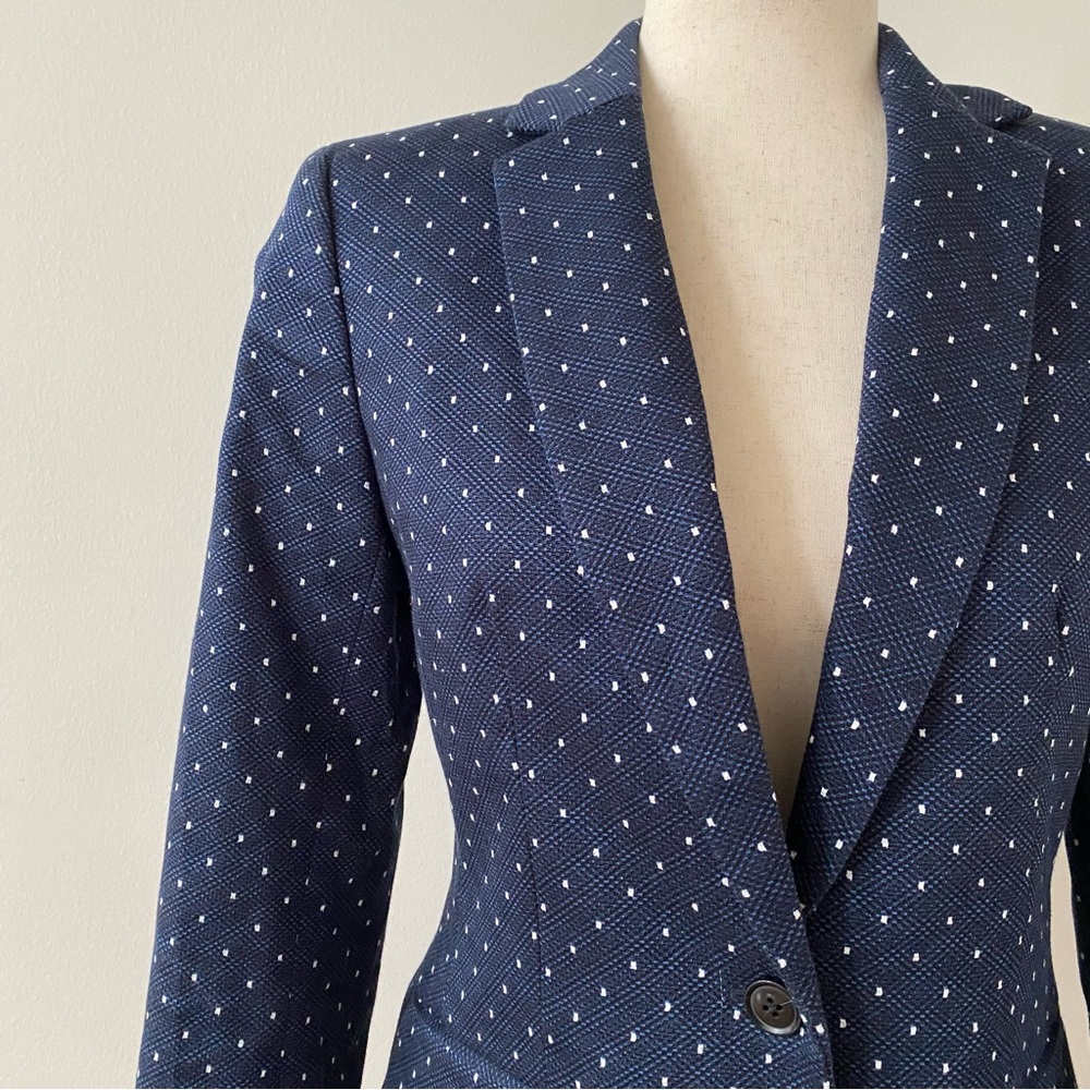 Banana Republic Blazer Navy with White Polka Dots. Women’s size 4. - Picture 2 of 15
